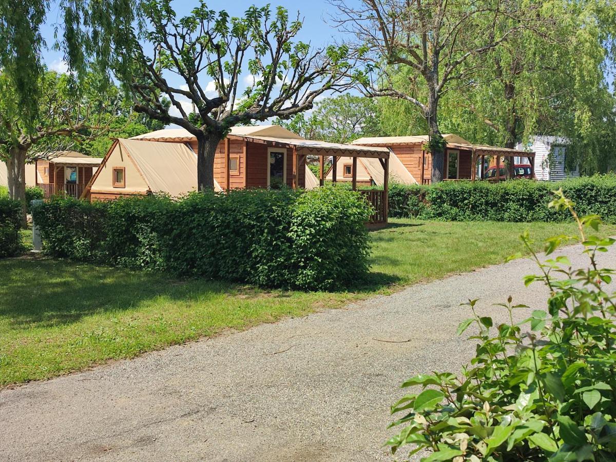 Camping Sites Et Paysages Les Pres Hauts Sisteron Exterior foto