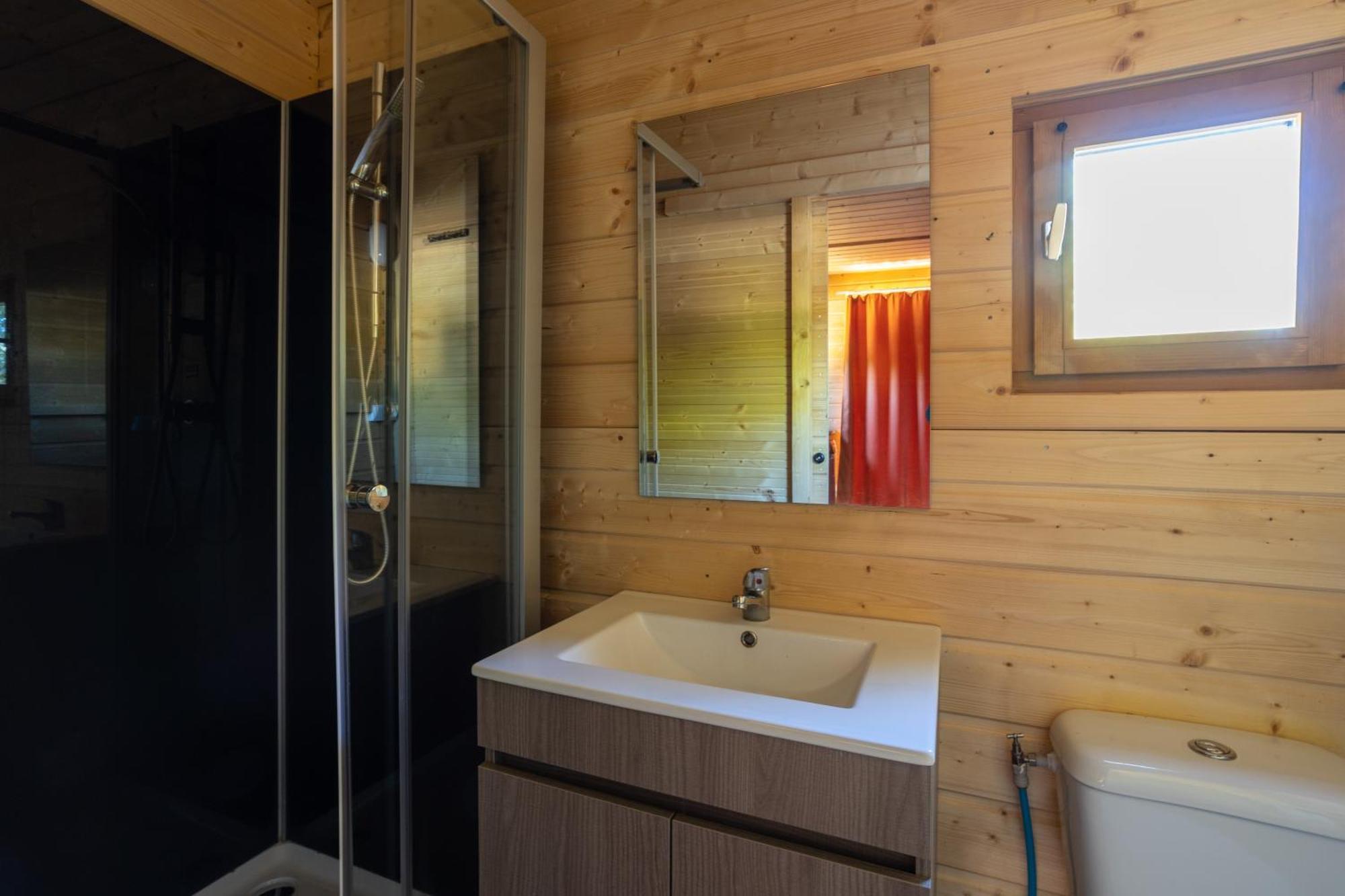 Camping Sites Et Paysages Les Pres Hauts Sisteron Exterior foto